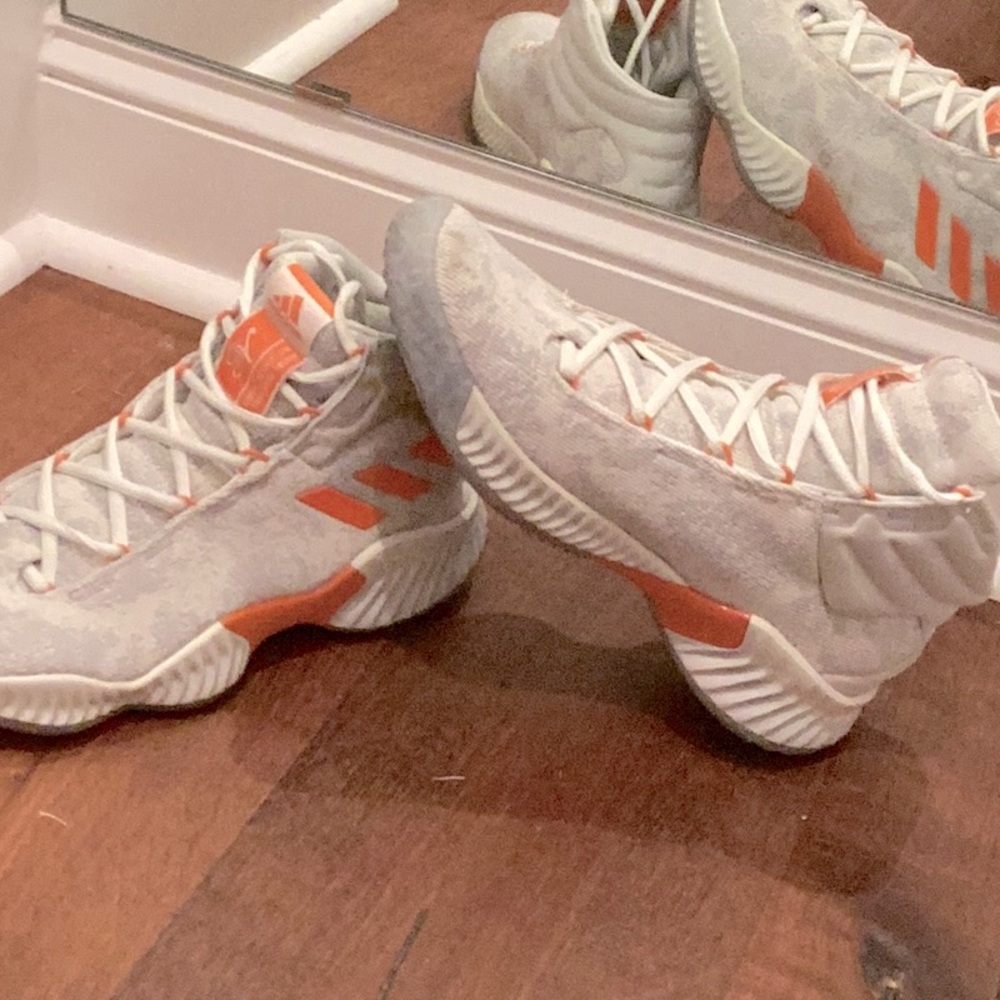 Candace Parker Shoes, Size 9 in Men’s, 7.5 in Women’s, White and Orange
